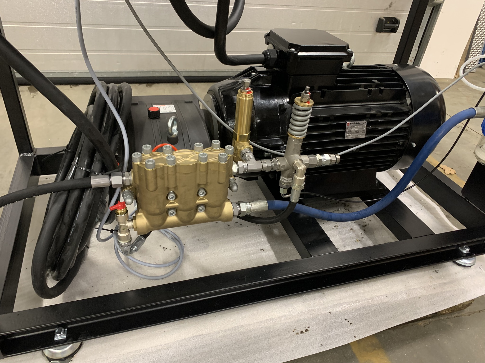 Featured image for “Technik statt Kompromiss: Warum stationäre Hochdruckreiniger Anlagen langfristig oft eine sinnvolle Alternative sind”